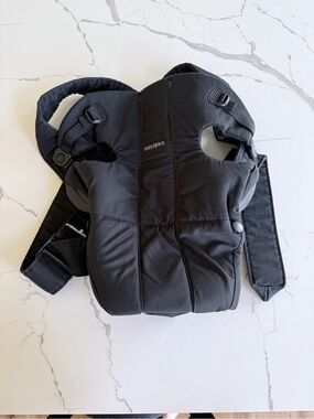 BabyBjorn Black Soft-Structured